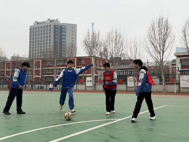 开云体育平台-北京市东方德才学校2026年高中部足球班超联赛正式开幕