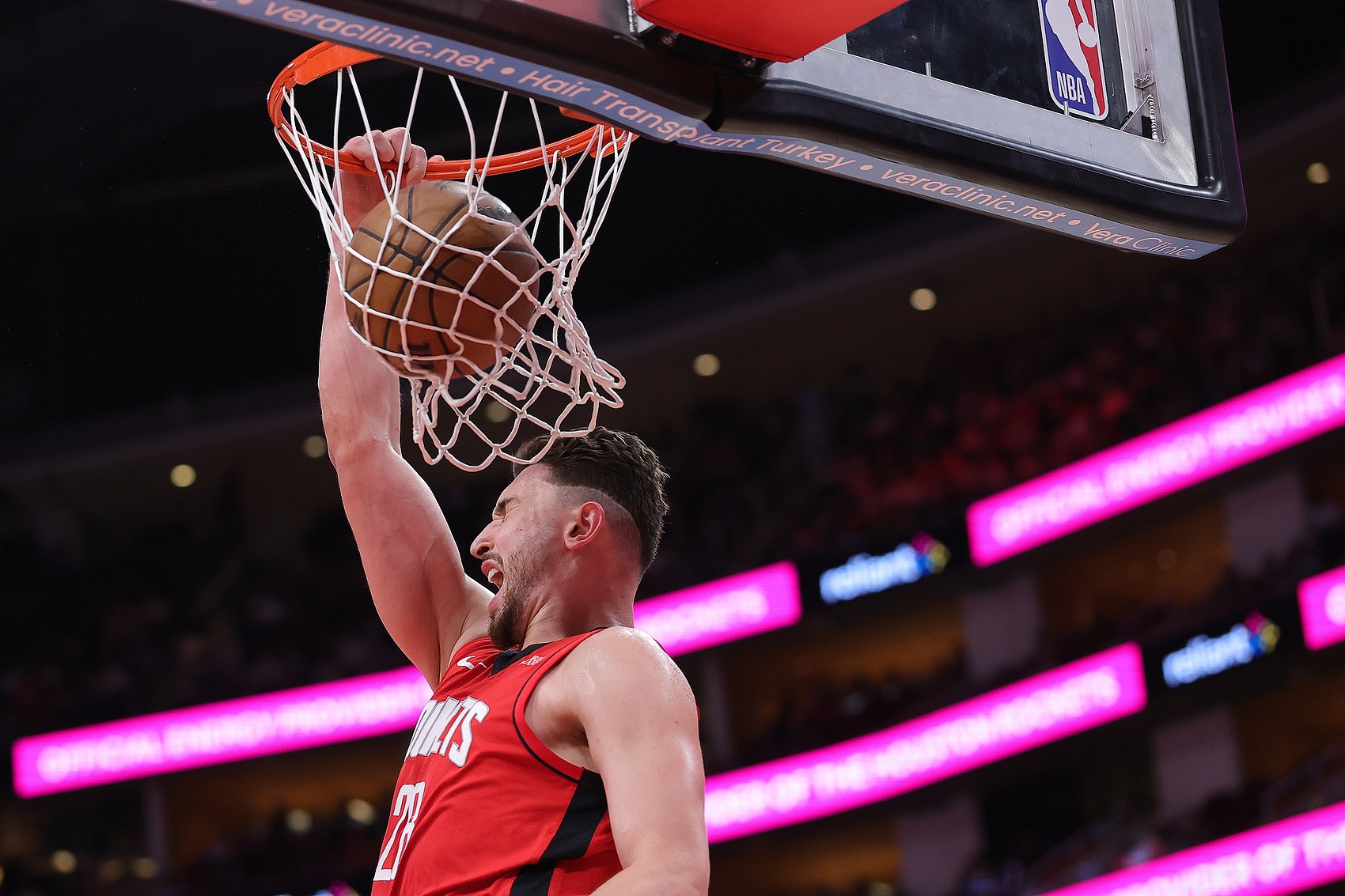 开云体育平台-少23次罚球&amp;多21个篮板！火箭21分逆转太阳 肉搏投抢为季后赛托底